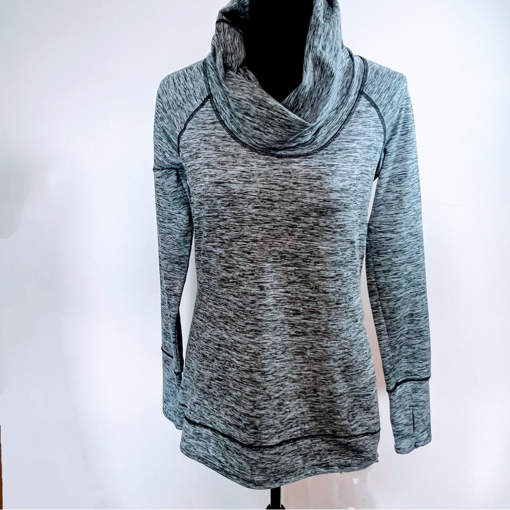 Reebok Cowl Neck Long Sleeve | SIZE M Thumb hole sleeves. Gently worn.